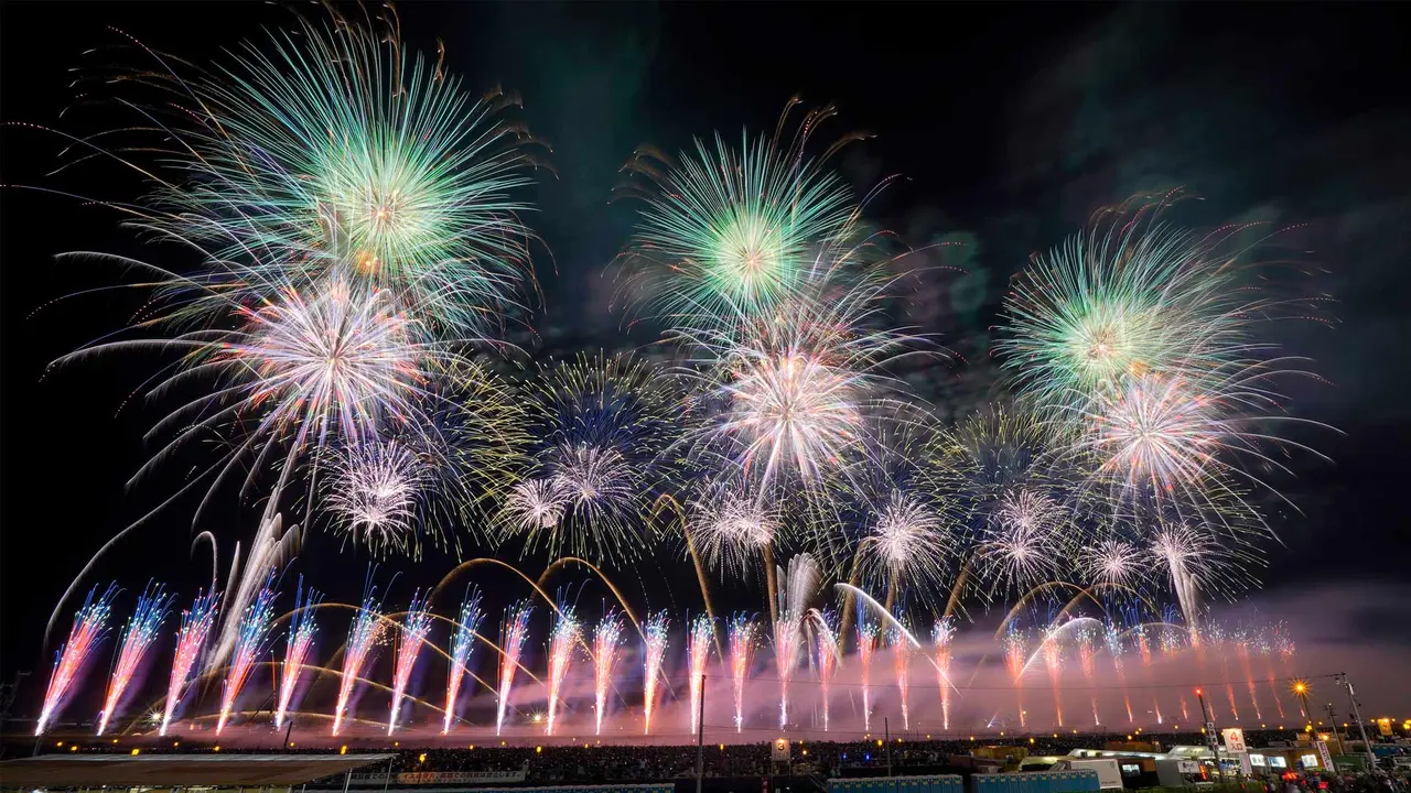今日は全国花火競技大会の開催日