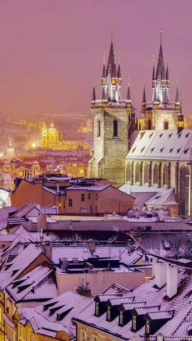 雪后的布拉格，捷克共和国