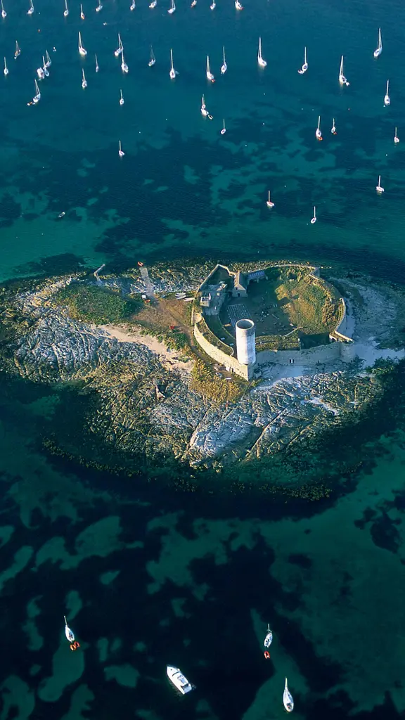 Gare aux corsaires !