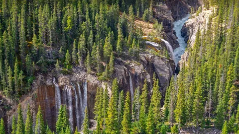 风景如画的瀑布