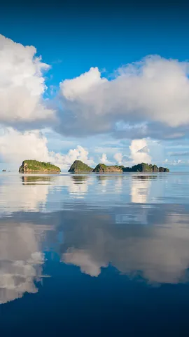 穏やかな海と青空