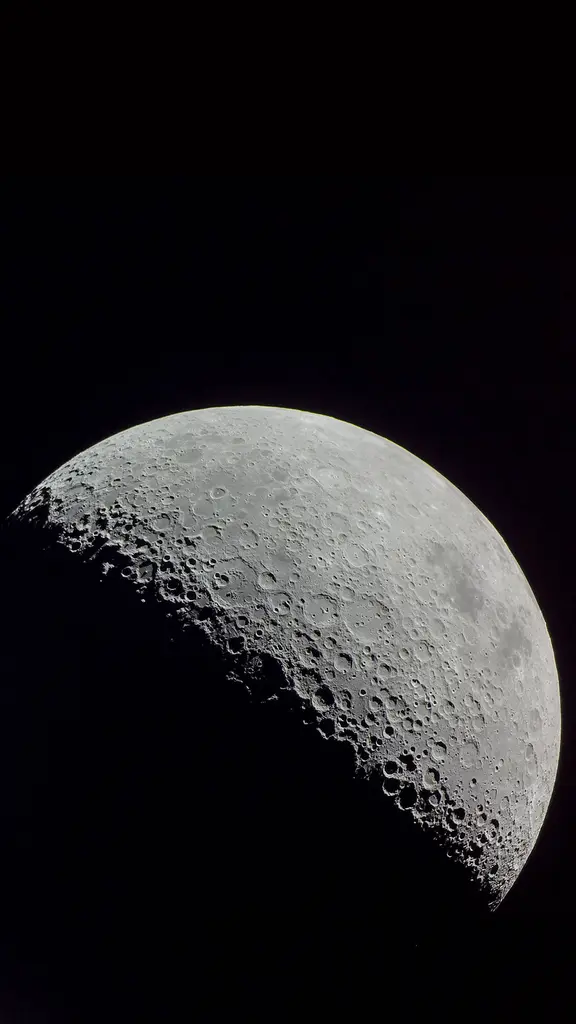 Wir feiern unseren nahen Mondnachbarn