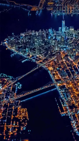 灯光璀璨的曼哈顿下城，美国纽约