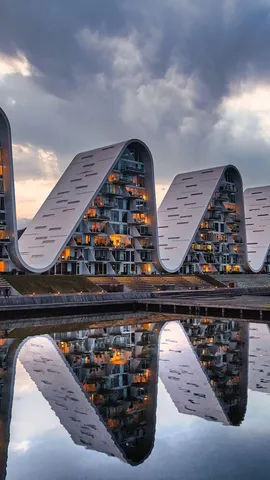 O concreto que brinca de ser mar