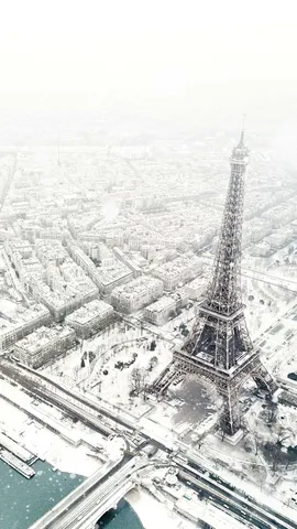 Flocons sur la Ville Lumi&egrave;re