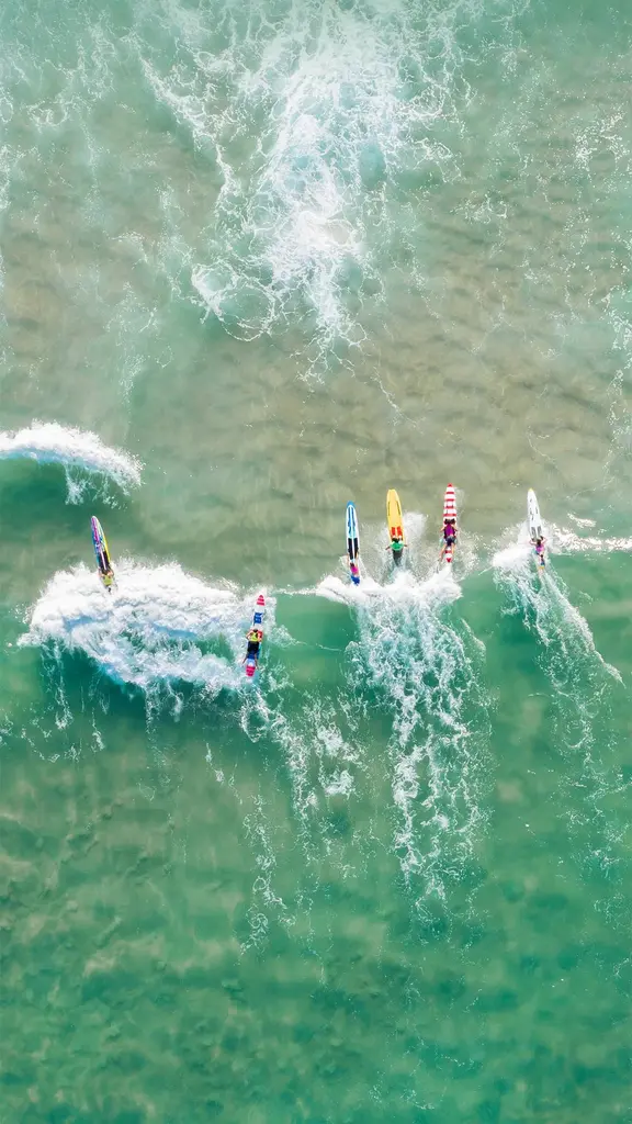在伯利角冲浪的人们，澳大利亚黄金海岸