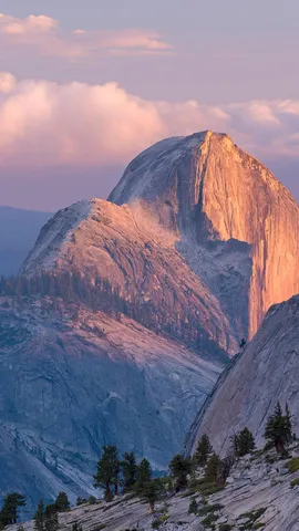 赤く燃えるハーフドーム