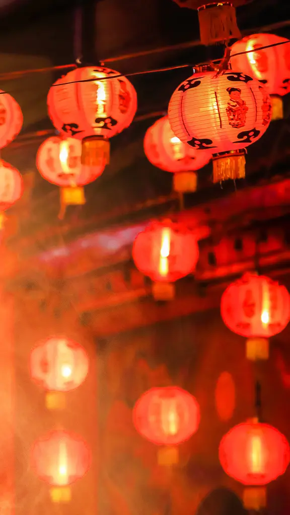 爆竹声中一岁除