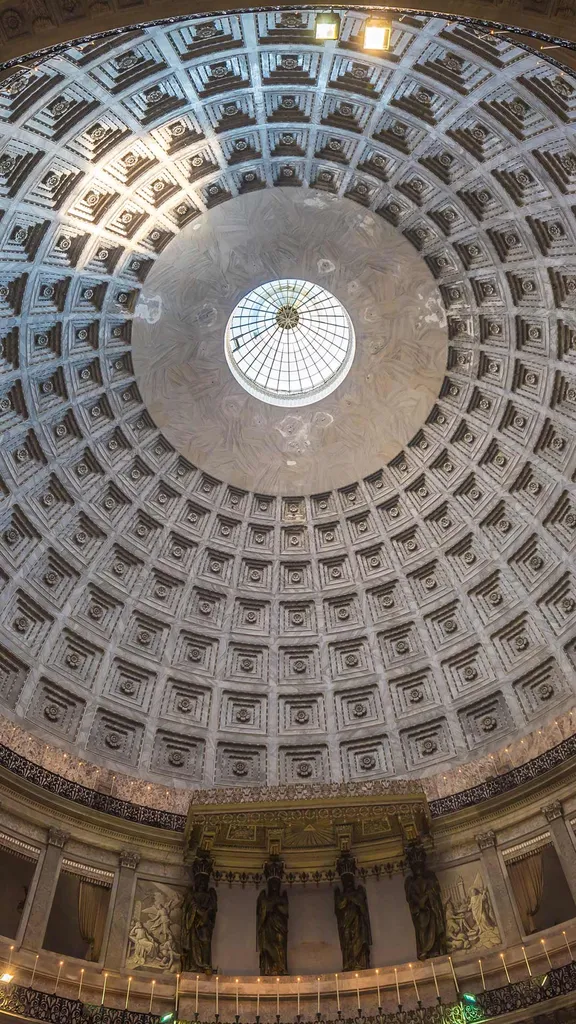 La joya de N&aacute;poles