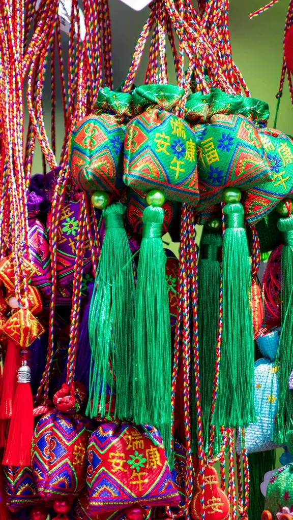 充满节日氛围节装饰