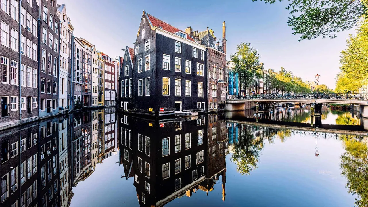 Bien plus qu'un pont sur le canal