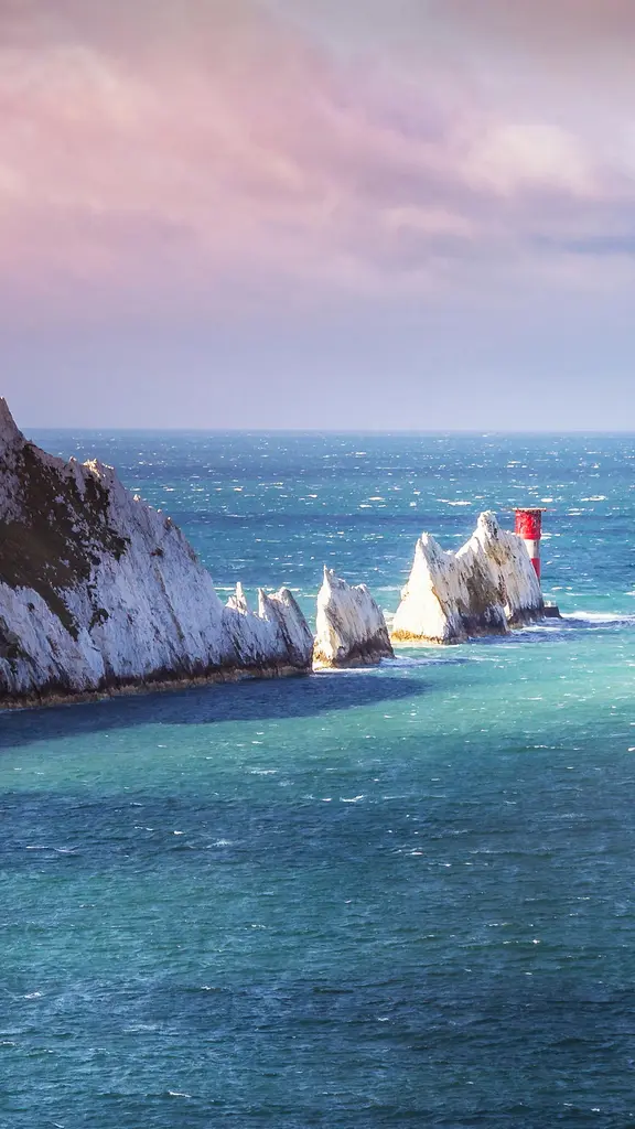 看起来很锋利的岩石