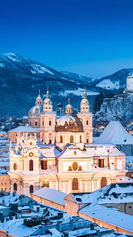 雪化粧した旧市街