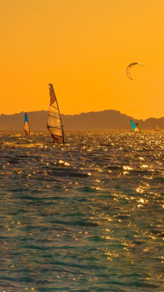 既有风，又有水