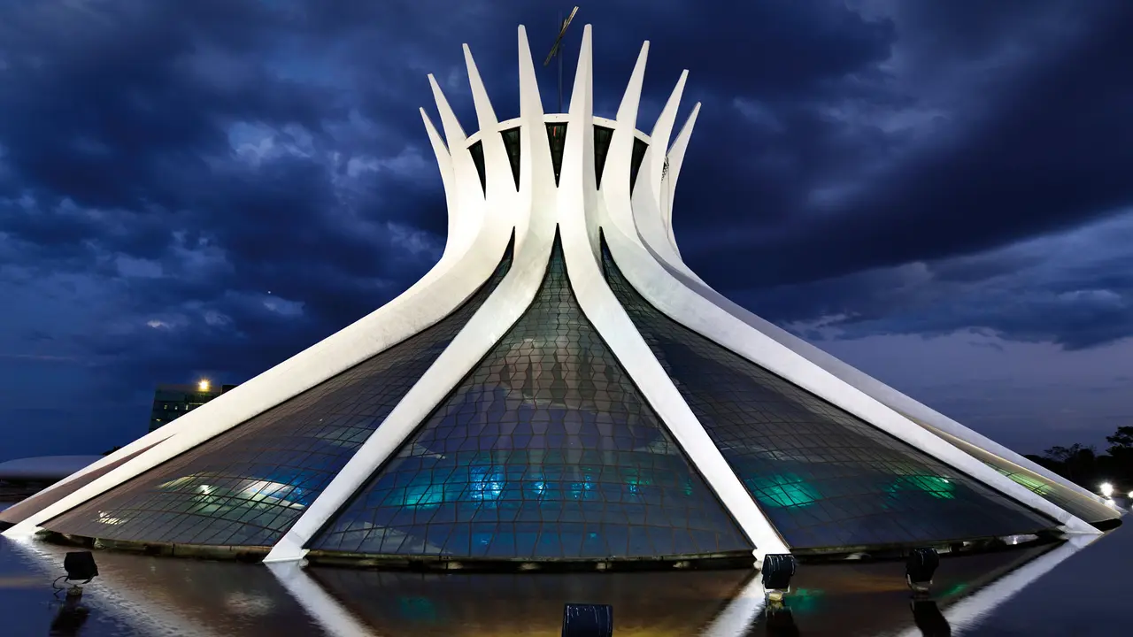 Bras&iacute;lia: 65 anos de hist&oacute;ria e inova&ccedil;&atilde;o