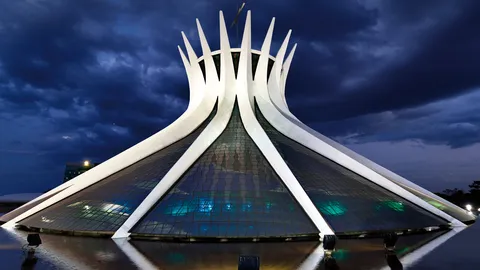 Bras&iacute;lia: 65 anos de hist&oacute;ria e inova&ccedil;&atilde;o