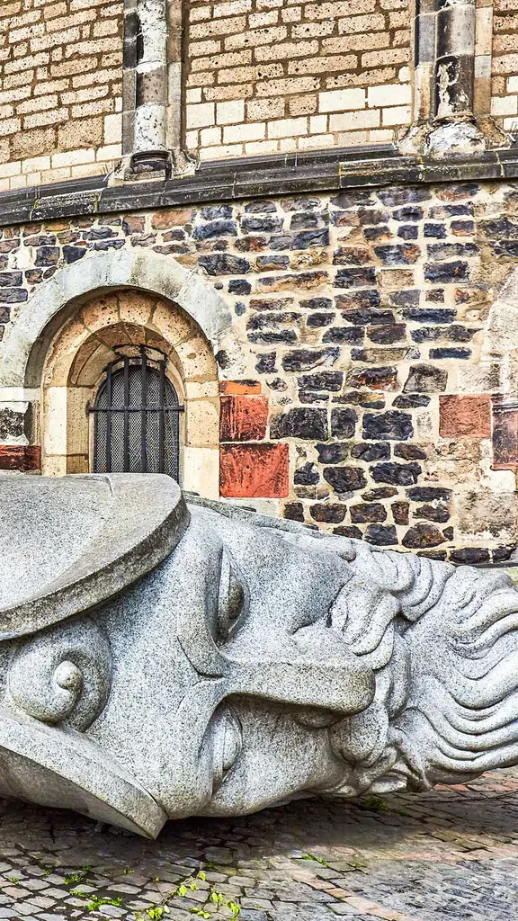 K&ouml;pfe der heiligen Patrone Bonns