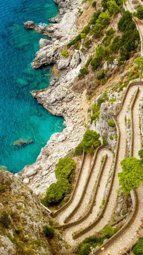 &iquest;D&oacute;nde est&aacute;n esas curvas cerradas y rocosas?