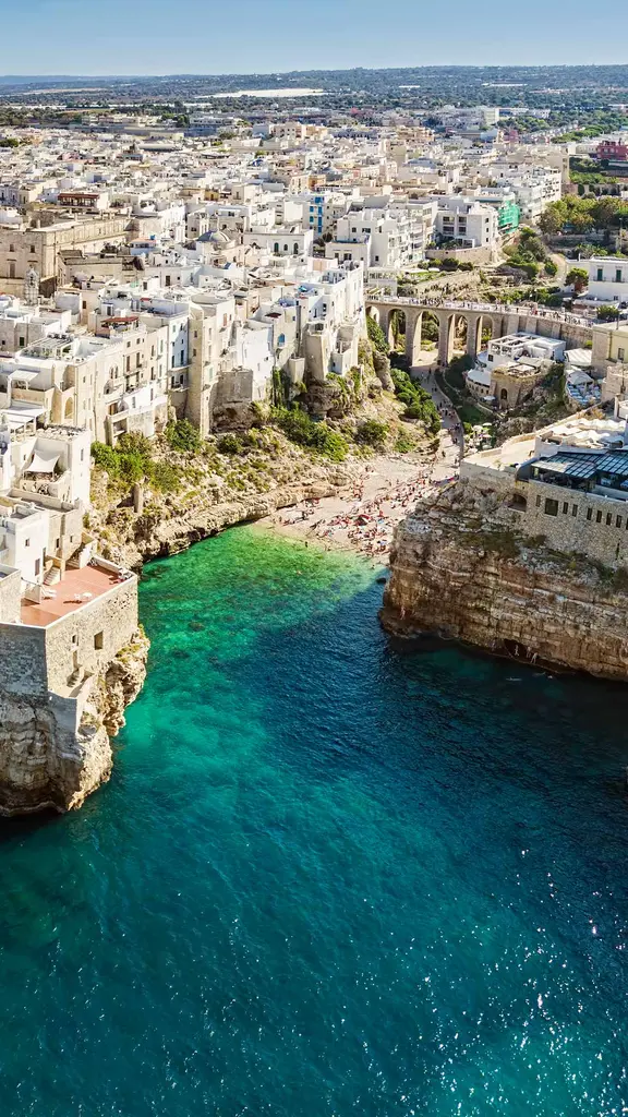 Una perla nell'azzurro mare