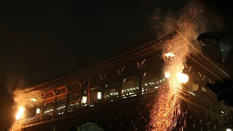 今日はお水取りの日