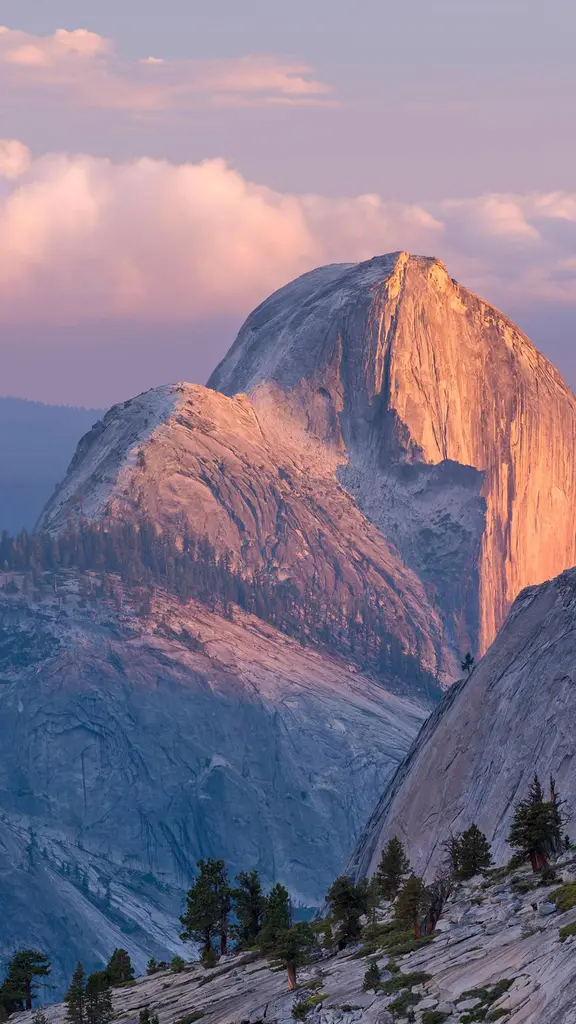 赤く燃えるハーフドーム