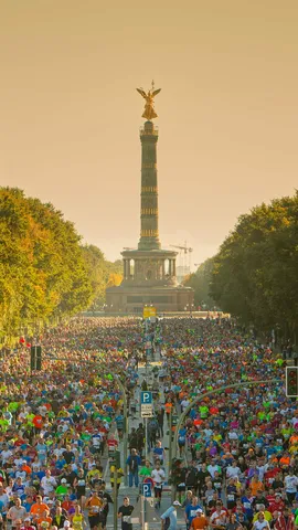 Laufen zur Siegess&auml;ule, welch goldene Freude!