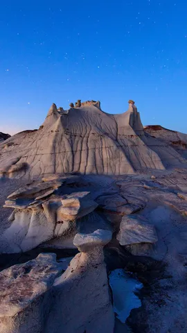 異世界のような荒地