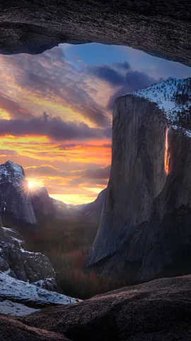 这个悬崖怎么着火了？