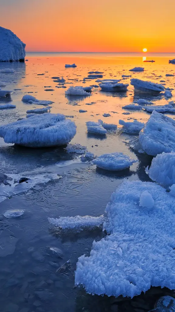 温尼伯湖沿岸的春日冰雪，曼尼托巴