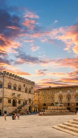 Rosso di sera...ed anche a Perugia &egrave; primavera!