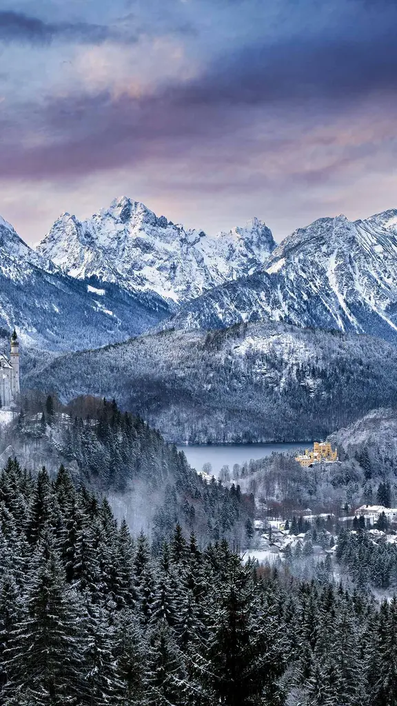 バイエルン・アルプスに建つ美しいお城